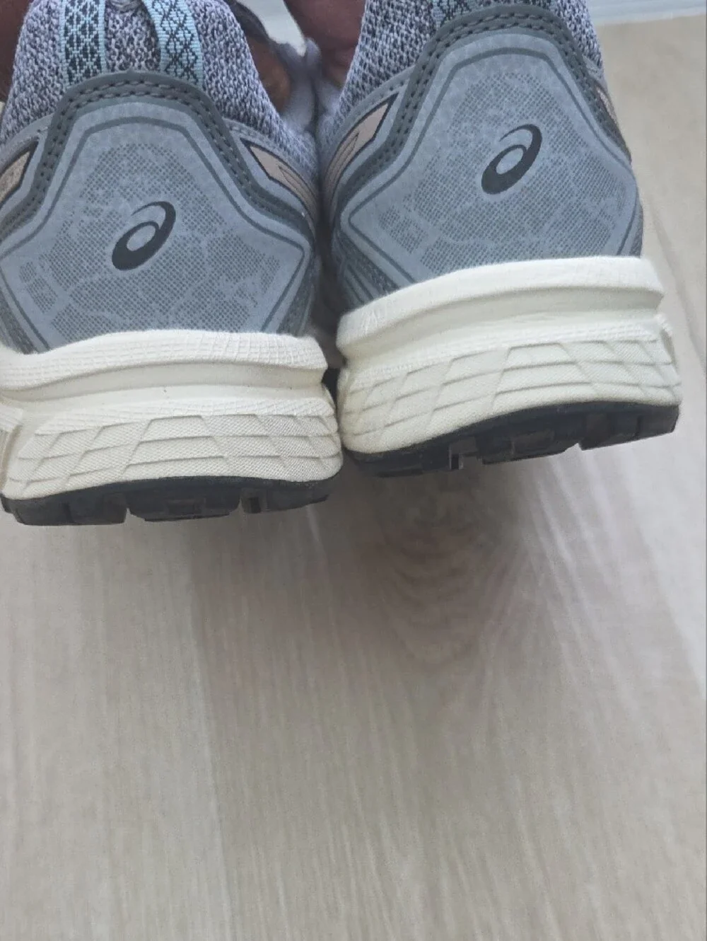 ASICS Gel-Venture 7 MX Trail Running Shoes Women's Size 8 Gray Sheet Rock